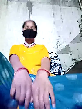 Snapshot of Anushka_Ji chatting on March 9, 2025, 4:44 pm Anushka Ji online show from March 9, 2025, 4:44 pm