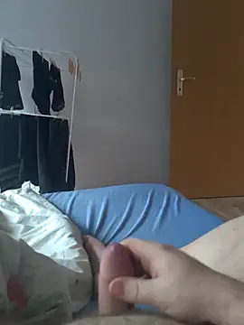 Snapshot of Henryb61 chatting on March 13, 2025, 10:15 am Henryb61 online show from March 13, 2025, 10:15 am