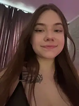 Snapshot of Vikki_toriya chatting on March 6, 2025, 1:14 pm Vikki toriya online show from March 6, 2025, 1:14 pm