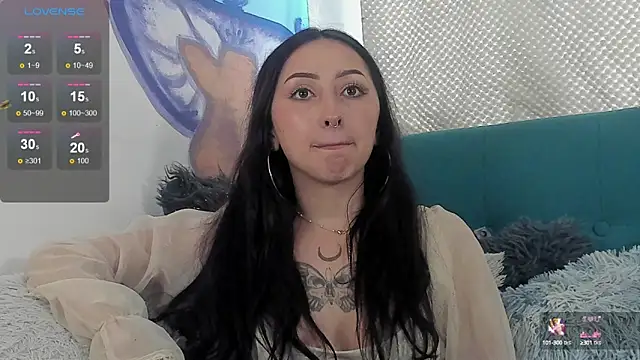 Snapshot of v1cky_ chatting on January 10, 2025, 9:42 pm v1cky  online show from January 10, 2025, 9:42 pm