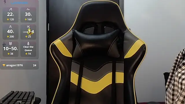 Snapshot of v1cky_ chatting on October 4, 2025, 11:03 pm v1cky  online show from October 4, 2025, 11:03 pm