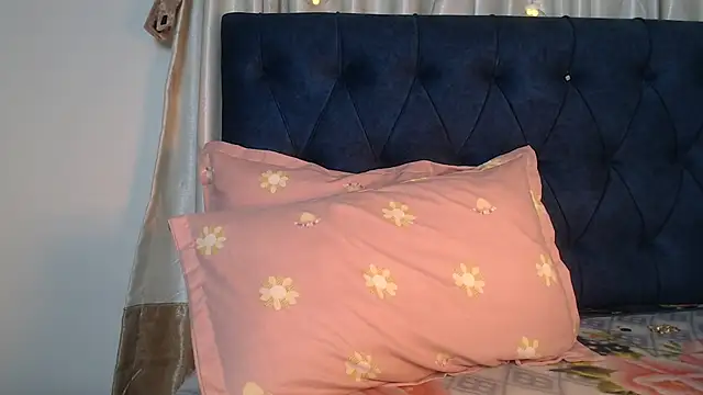 Snapshot of Jen_jennyy1 chatting on January 22, 2025, 10:29 am Jen jennyy1 online show from January 22, 2025, 10:29 am