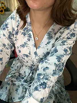 Snapshot of Jen_jennyy1 chatting on March 22, 2025, 5:06 am Jen jennyy1 online show from March 22, 2025, 5:06 am