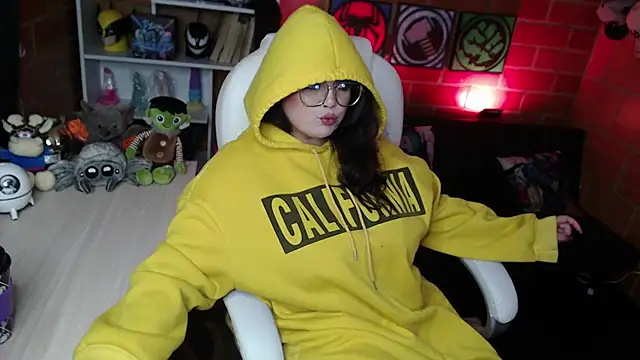 Snapshot of juliette_rd chatting on December 29, 2024, 9:50 am juliette rd online show from December 29, 2024, 9:50 am