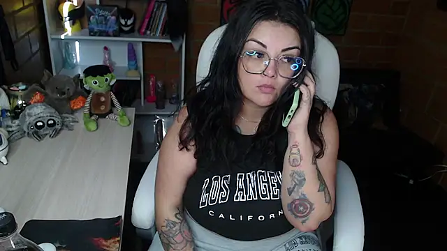 Snapshot of juliette_rd chatting on February 20, 2025, 9:53 pm juliette rd online show from February 20, 2025, 9:53 pm