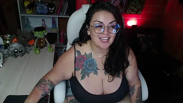 Snapshot of juliette_rd chatting on February 24, 2025, 6:27 am juliette rd online show from February 24, 2025, 6:27 am