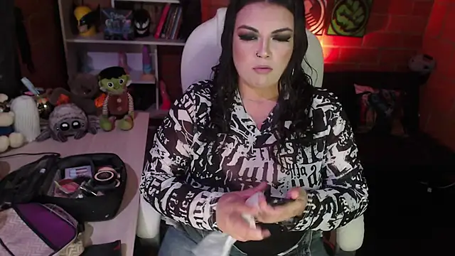 Snapshot of juliette_rd chatting on March 16, 2025, 12:44 pm juliette rd online show from March 16, 2025, 12:44 pm