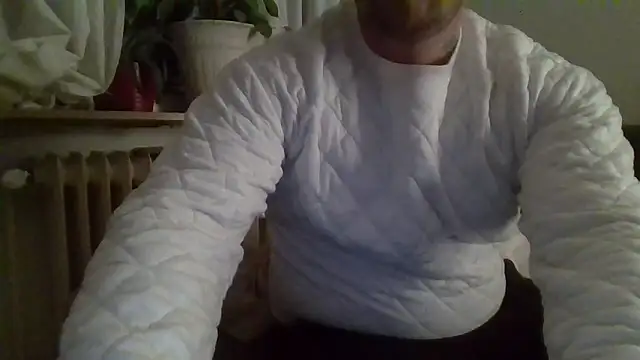 Snapshot of Fuckbuddy36 chatting on March 10, 2025, 8:23 pm Fuckbuddy36 online show from March 10, 2025, 8:23 pm