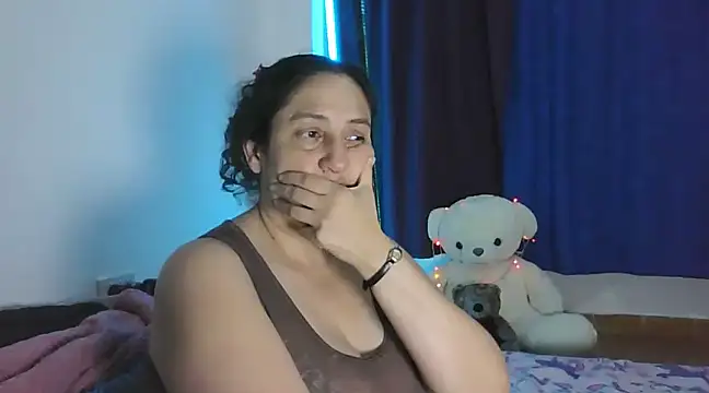 Snapshot of ximenajimenez chatting on January 3, 2025, 3:38 am ximenajimenez online show from January 3, 2025, 3:38 am