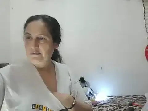 Snapshot of ximenajimenez chatting on February 2, 2025, 4:48 am ximenajimenez online show from February 2, 2025, 4:48 am