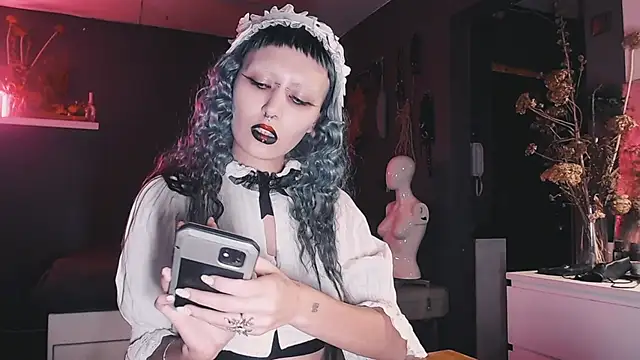 Snapshot of god_x_girl chatting on December 1, 2024, 5:57 pm god x girl online show from December 1, 2024, 5:57 pm