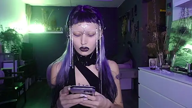 Snapshot of god_x_girl chatting on December 17, 2024, 6:53 pm god x girl online show from December 17, 2024, 6:53 pm