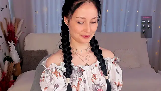 Snapshot of LisaMooore chatting on February 14, 2025, 9:56 am LisaMooore online show from February 14, 2025, 9:56 am