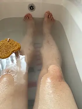 Snapshot of Russell1508 chatting on September 24, 2025, 9:12 am Russell1508 online show from September 24, 2025, 9:12 am