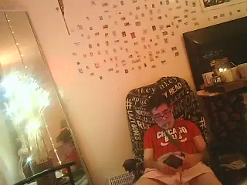 Snapshot of DaddyQuimHot chatting on February 21, 2025, 2:39 am DaddyQuimHot online show from February 21, 2025, 2:39 am