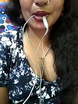 Snapshot of jasss-11 chatting on February 12, 2025, 6:40 pm jasss-11 online show from February 12, 2025, 6:40 pm