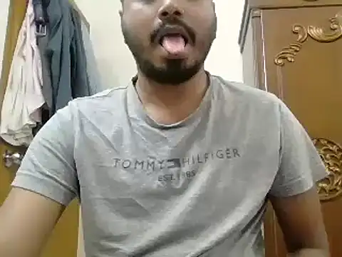 desiboyasif online show from October 12, 2025, 4:28 pm