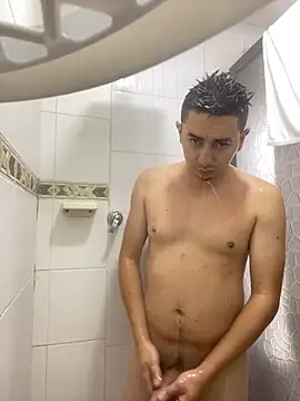 Snapshot of DanielGomez9 chatting on January 20, 2025, 12:07 pm DanielGomez9 online show from January 20, 2025, 12:07 pm