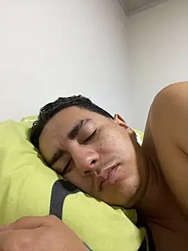 Snapshot of DanielGomez9 chatting on February 23, 2025, 3:45 am DanielGomez9 online show from February 23, 2025, 3:45 am