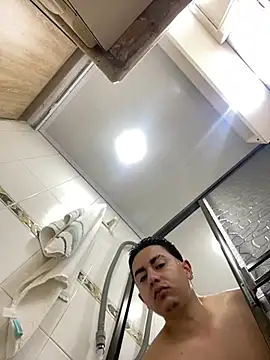 Snapshot of DanielGomez9 chatting on March 4, 2025, 12:44 pm DanielGomez9 online show from March 4, 2025, 12:44 pm