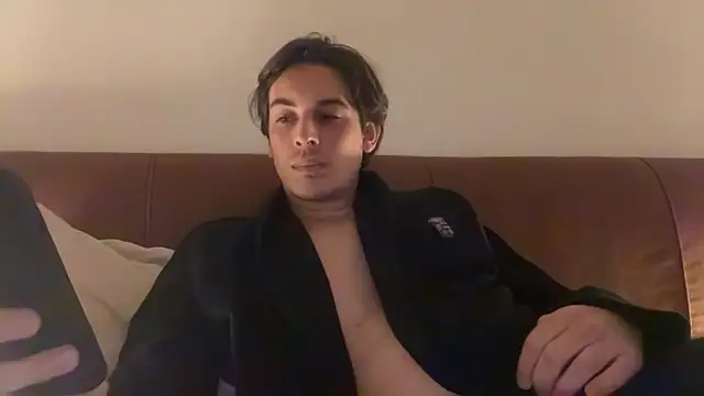 Snapshot of abe_in_red chatting on October 29, 2025, 10:11 pm abe in red online show from October 29, 2025, 10:11 pm