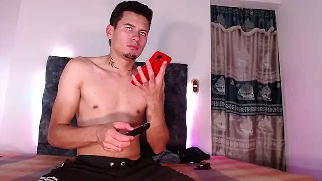 Snapshot of brandon_a_collin chatting on December 26, 2024, 8:28 am brandon a collin online show from December 26, 2024, 8:28 am