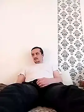 Snapshot of denis99tff chatting on November 19, 2025, 10:26 am denis99tff online show from November 19, 2025, 10:26 am