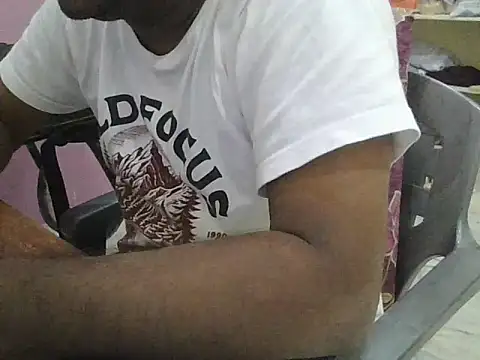 Snapshot of ITGuyhyd chatting on October 30, 2025, 8:49 am ITGuyhyd online show from October 30, 2025, 8:49 am