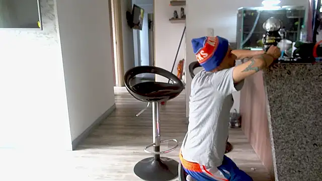 Snapshot of adan_eva960 chatting on March 11, 2025, 4:07 pm adan eva960 online show from March 11, 2025, 4:07 pm