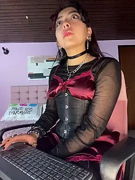 Snapshot of _Gothiccbitch_ chatting on February 26, 2025, 8:26 am  Gothiccbitch  online show from February 26, 2025, 8:26 am