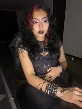 Snapshot of _Gothiccbitch_ chatting on September 28, 2025, 7:03 am  Gothiccbitch  online show from September 28, 2025, 7:03 am