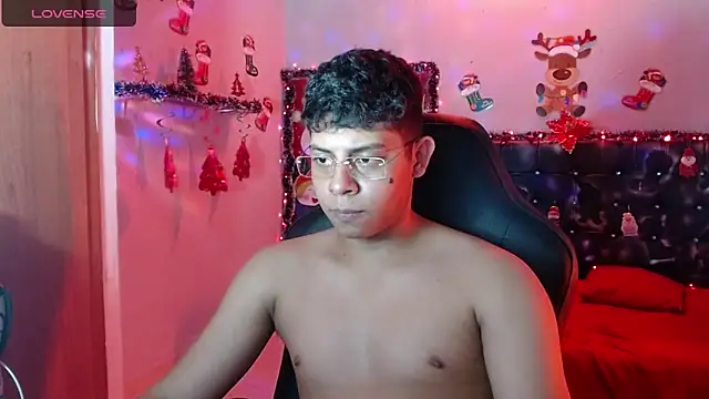 Snapshot of Wiiliam_20 chatting on December 11, 2024, 8:50 pm Wiiliam 20 online show from December 11, 2024, 8:50 pm