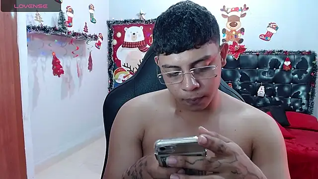 Snapshot of Wiiliam_20 chatting on December 21, 2024, 6:55 pm Wiiliam 20 online show from December 21, 2024, 6:55 pm