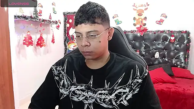 Snapshot of Wiiliam_20 chatting on December 22, 2024, 1:11 pm Wiiliam 20 online show from December 22, 2024, 1:11 pm