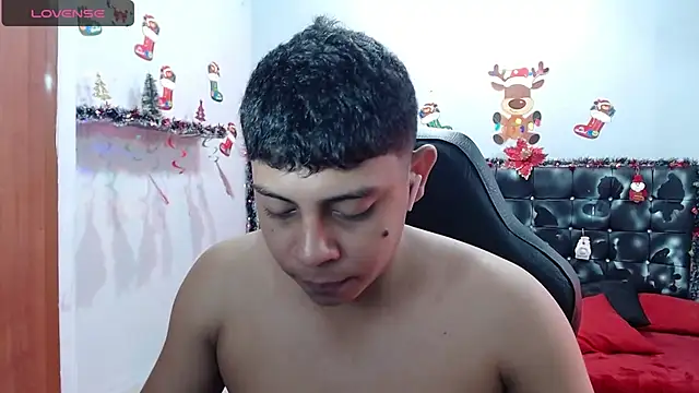 Snapshot of Wiiliam_20 chatting on December 23, 2024, 2:28 pm Wiiliam 20 online show from December 23, 2024, 2:28 pm