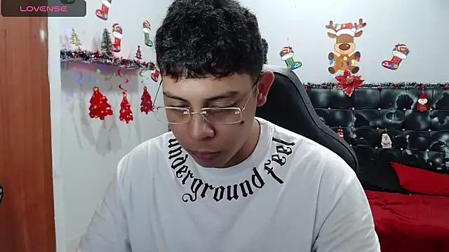 Snapshot of Wiiliam_20 chatting on December 30, 2024, 3:46 pm Wiiliam 20 online show from December 30, 2024, 3:46 pm