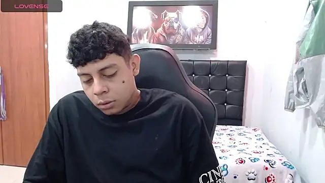 Snapshot of Wiiliam_20 chatting on February 19, 2025, 1:06 pm Wiiliam 20 online show from February 19, 2025, 1:06 pm