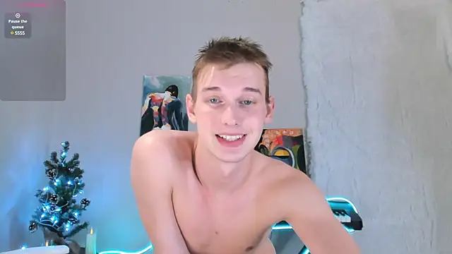 Snapshot of 4ever_dude chatting on December 7, 2024, 8:55 am 4ever dude online show from December 7, 2024, 8:55 am