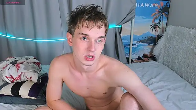 Snapshot of 4ever_dude chatting on October 18, 2025, 2:29 pm 4ever dude online show from October 18, 2025, 2:29 pm