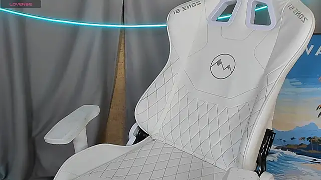 Snapshot of 4ever_dude chatting on November 5, 2025, 6:24 am 4ever dude online show from November 5, 2025, 6:24 am