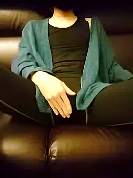 Snapshot of --MIKASA-- chatting on February 5, 2025, 6:26 pm --MIKASA-- online show from February 5, 2025, 6:26 pm