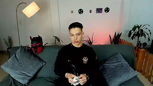 Snapshot of Baxter_Dex chatting on February 4, 2025, 2:28 am Baxter Dex online show from February 4, 2025, 2:28 am