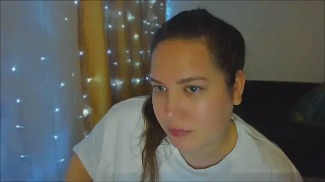 Snapshot of _madalexa_ chatting on October 5, 2025, 7:23 pm  madalexa  online show from October 5, 2025, 7:23 pm