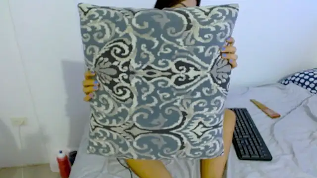 Snapshot of samanta_r_ chatting on February 13, 2025, 10:54 pm samanta r  online show from February 13, 2025, 10:54 pm