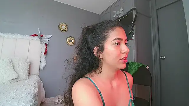 Snapshot of arteverena chatting on December 29, 2024, 11:08 pm arteverena online show from December 29, 2024, 11:08 pm