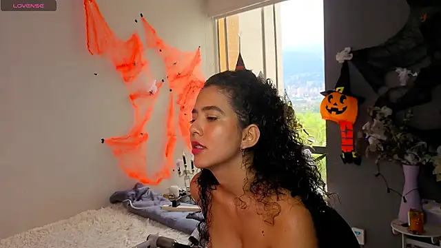 Snapshot of arteverena chatting on October 11, 2025, 7:45 pm arteverena online show from October 11, 2025, 7:45 pm