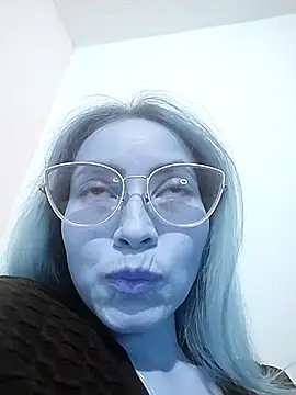 JuliaMack online show from September 26, 2025, 6:39 am