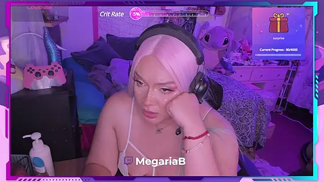 Snapshot of MegariaB chatting on December 6, 2024, 4:25 am MegariaB online show from December 6, 2024, 4:25 am