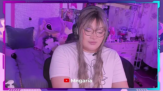 Snapshot of MegariaB chatting on January 26, 2025, 4:20 am MegariaB online show from January 26, 2025, 4:20 am