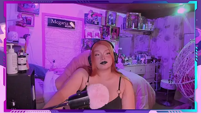 Snapshot of MegariaB chatting on September 14, 2025, 3:38 am MegariaB online show from September 14, 2025, 3:38 am